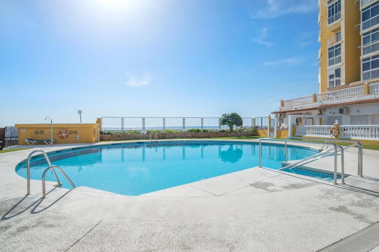 Comfortable Apartment In Mijas With Pool And Garden 68 M²